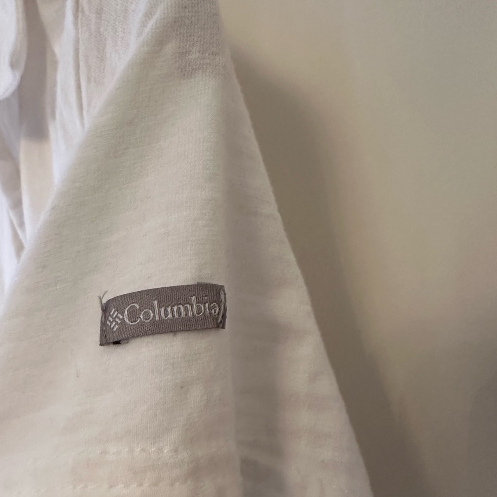 Columbia white collared tee NWOT - Picture 2 of 6
